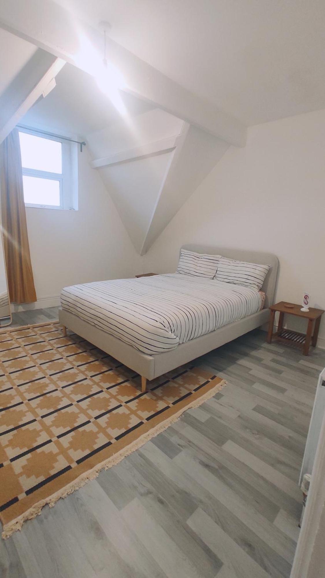 Casa Jimenez - Close To Town With Shared Bathroom Cardiff Bagian luar foto