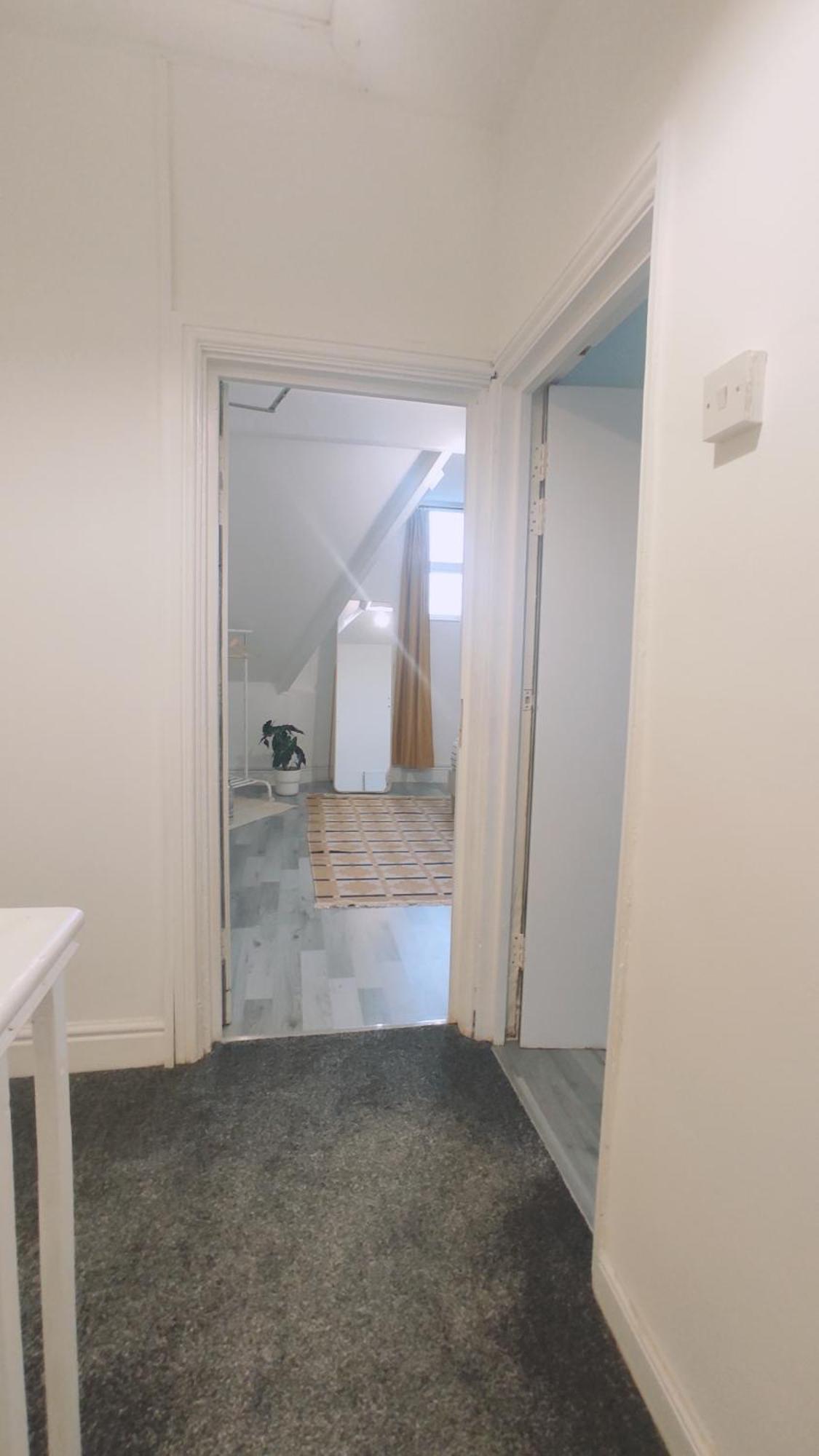 Casa Jimenez - Close To Town With Shared Bathroom Cardiff Bagian luar foto