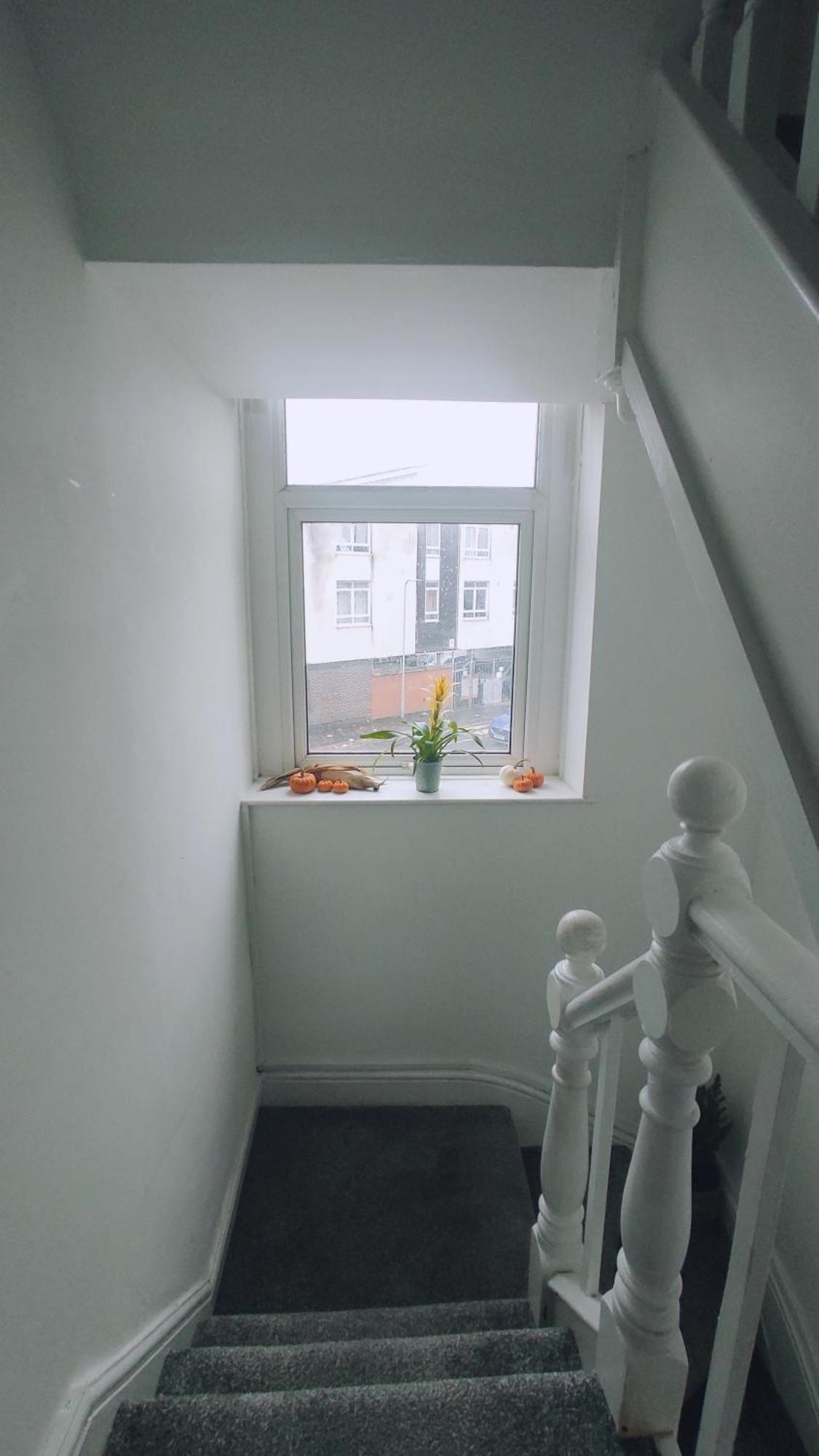 Casa Jimenez - Close To Town With Shared Bathroom Cardiff Bagian luar foto